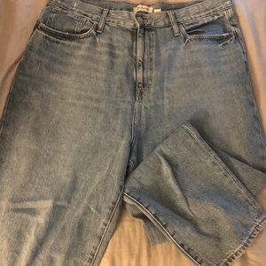 Madewell mom jeans in mavel wash
